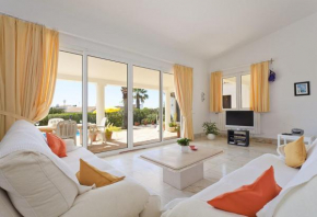 Great 3 bedroom villa in Clube Atlantico with AC and short walk to beach